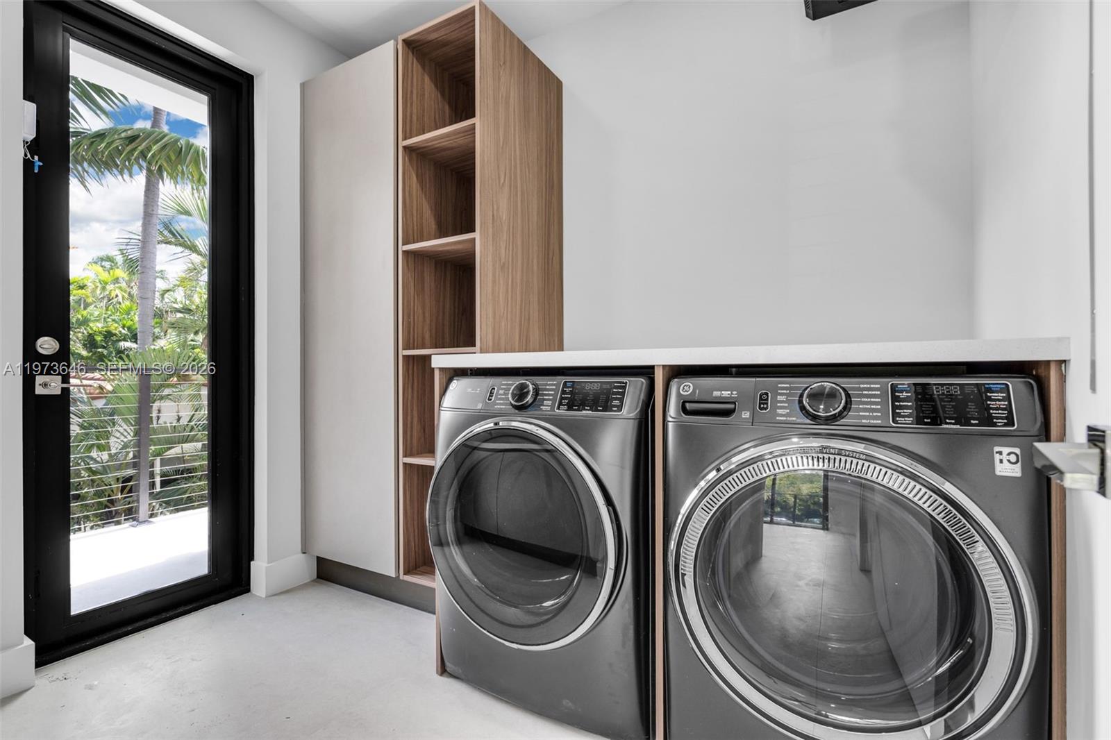 TROPICAL ISLE HOMES SUB 4 - Residential