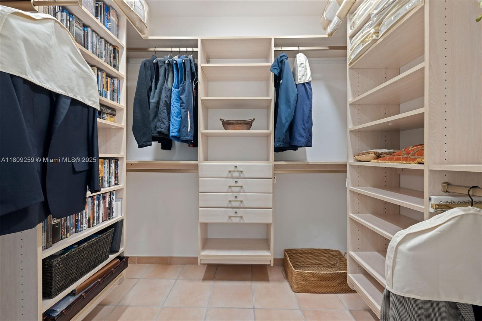 NATOMA MANORS - Residential