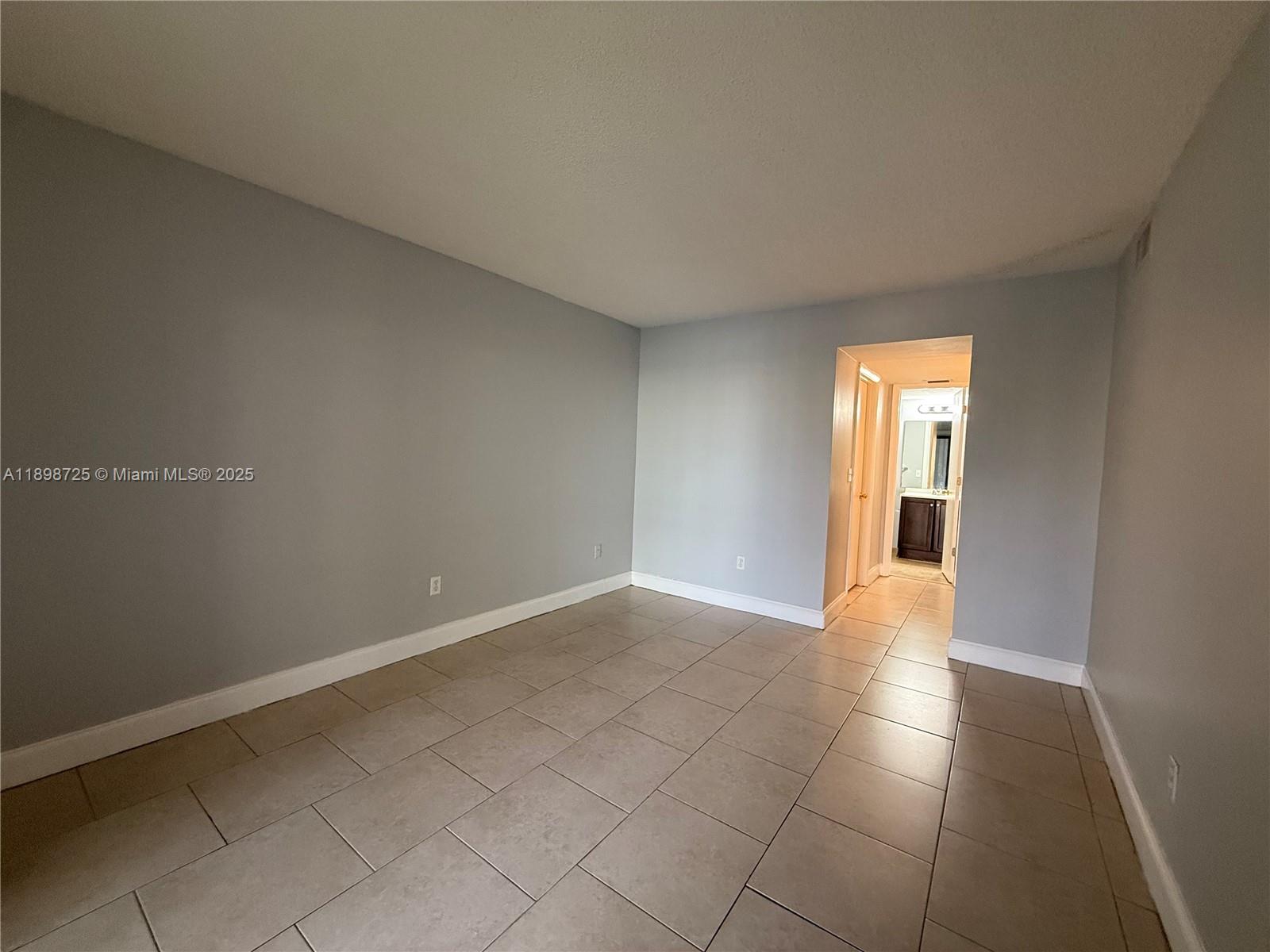 LAKESHORE CONDO #2 - Residential Lease