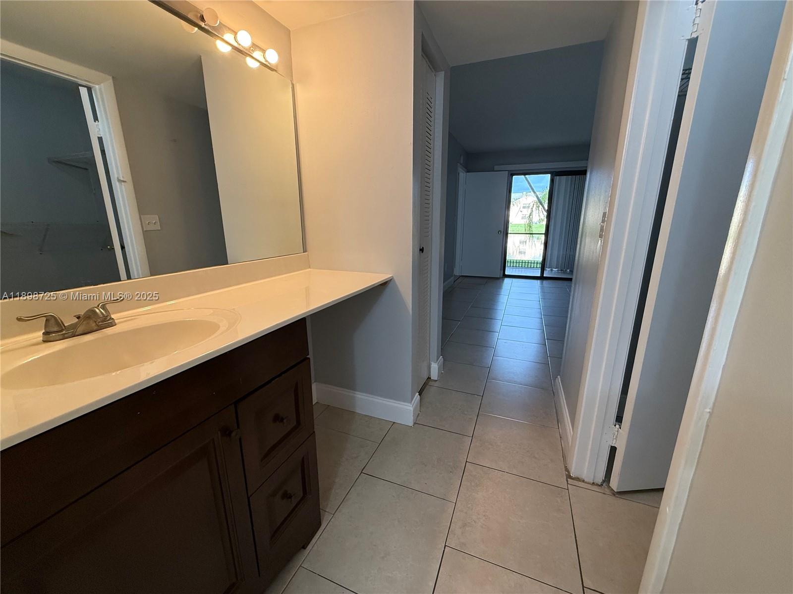 LAKESHORE CONDO #2 - Residential Lease