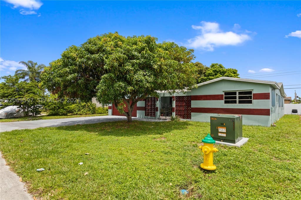 Photo of 7531 Harbour Blvd, Miramar, FL 33023 (MLS # A12069597)
