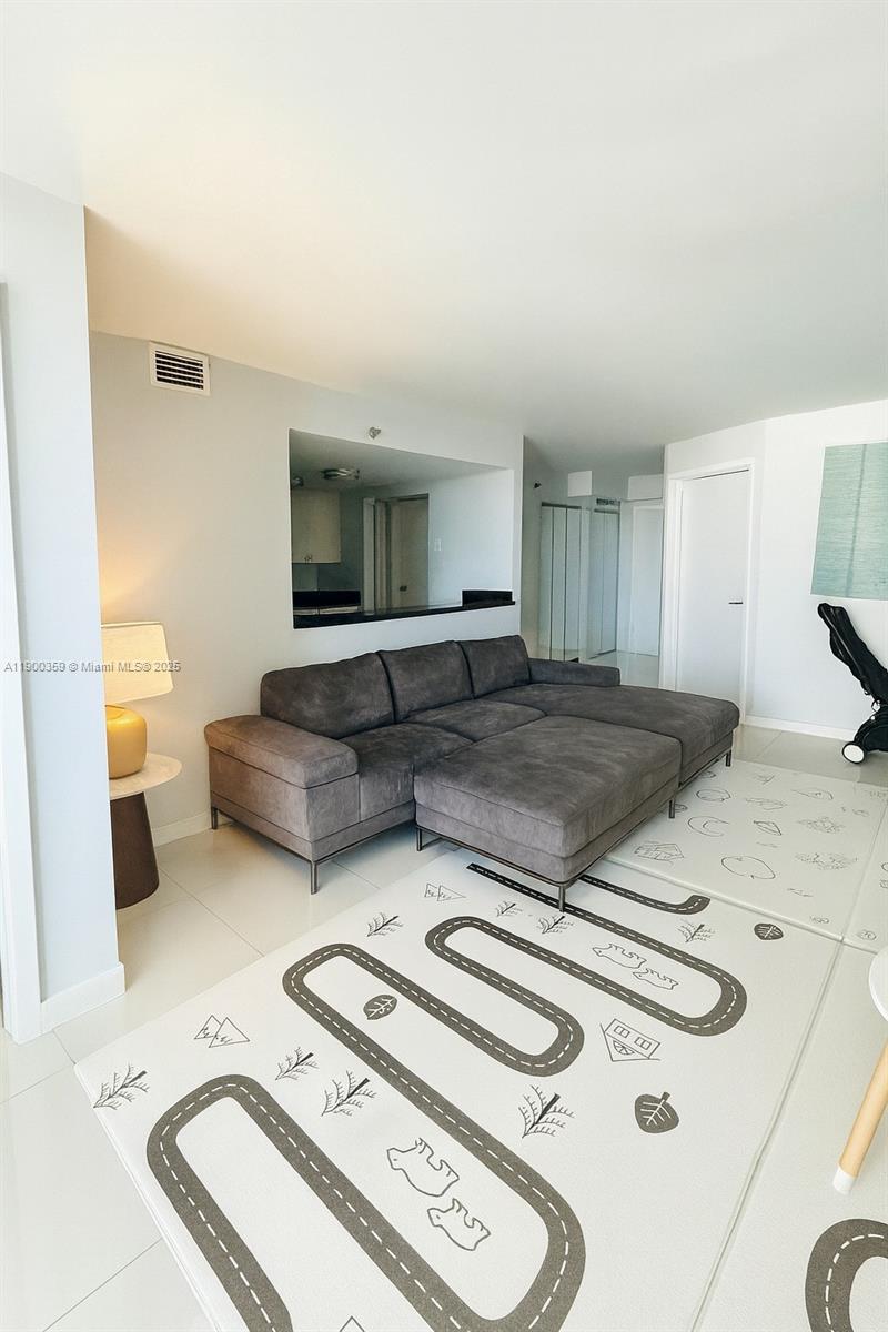 THE RIVIERA CONDO - Residential Lease