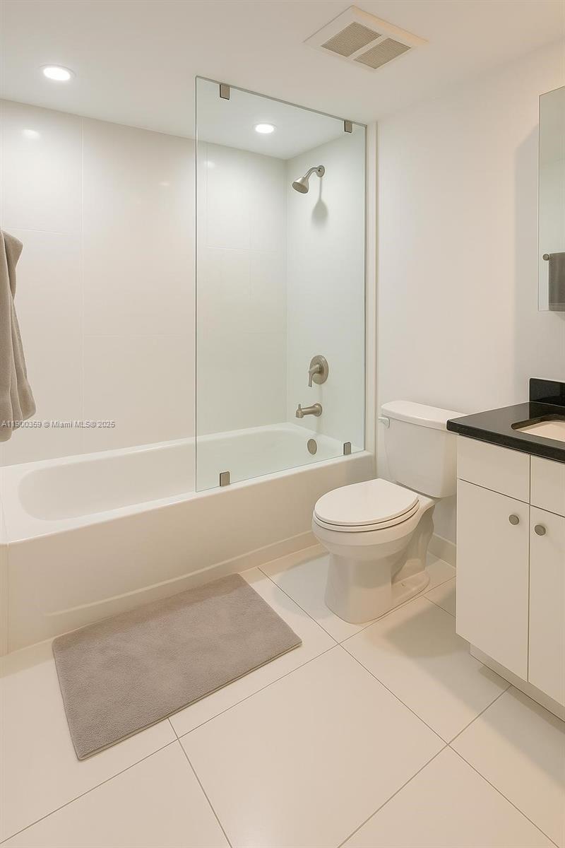 THE RIVIERA CONDO - Residential Lease