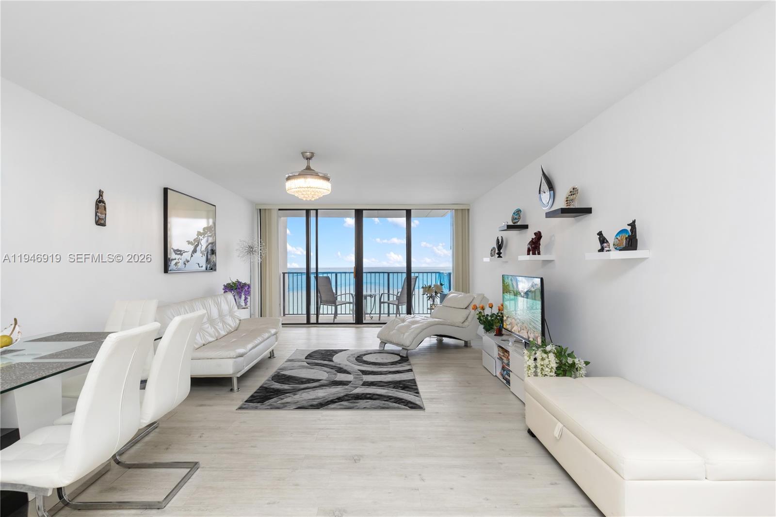 2201 S Ocean Dr 902
