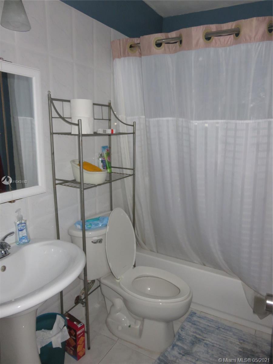 TARACOMA TOWNHOMES CONDO - Residential