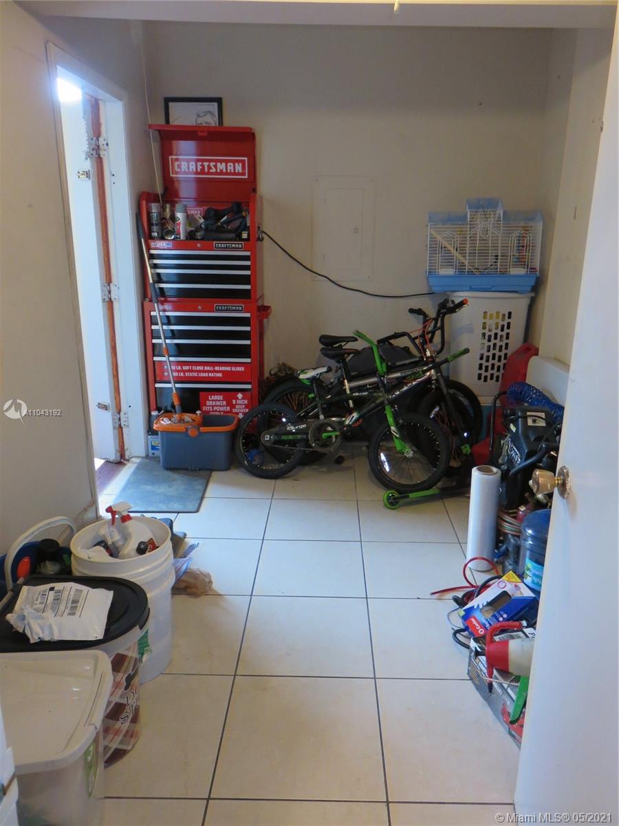 TARACOMA TOWNHOMES CONDO - Residential