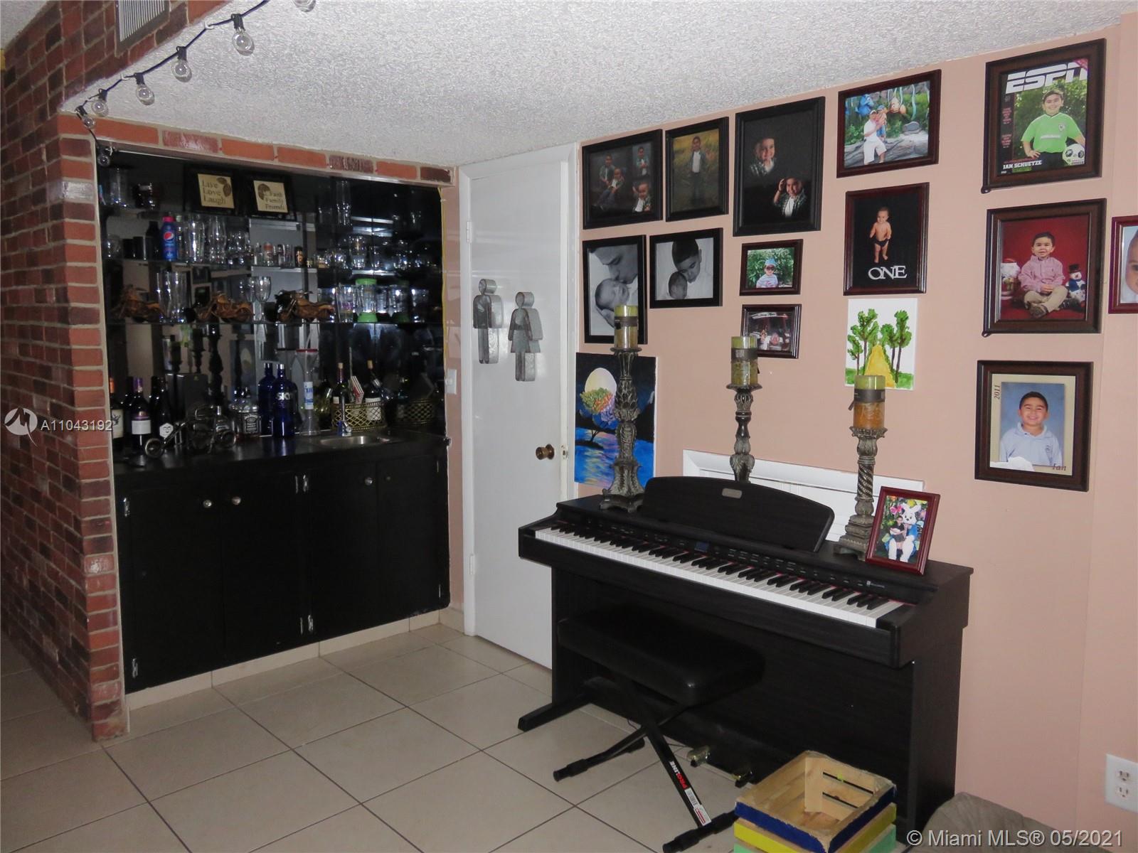 TARACOMA TOWNHOMES CONDO - Residential