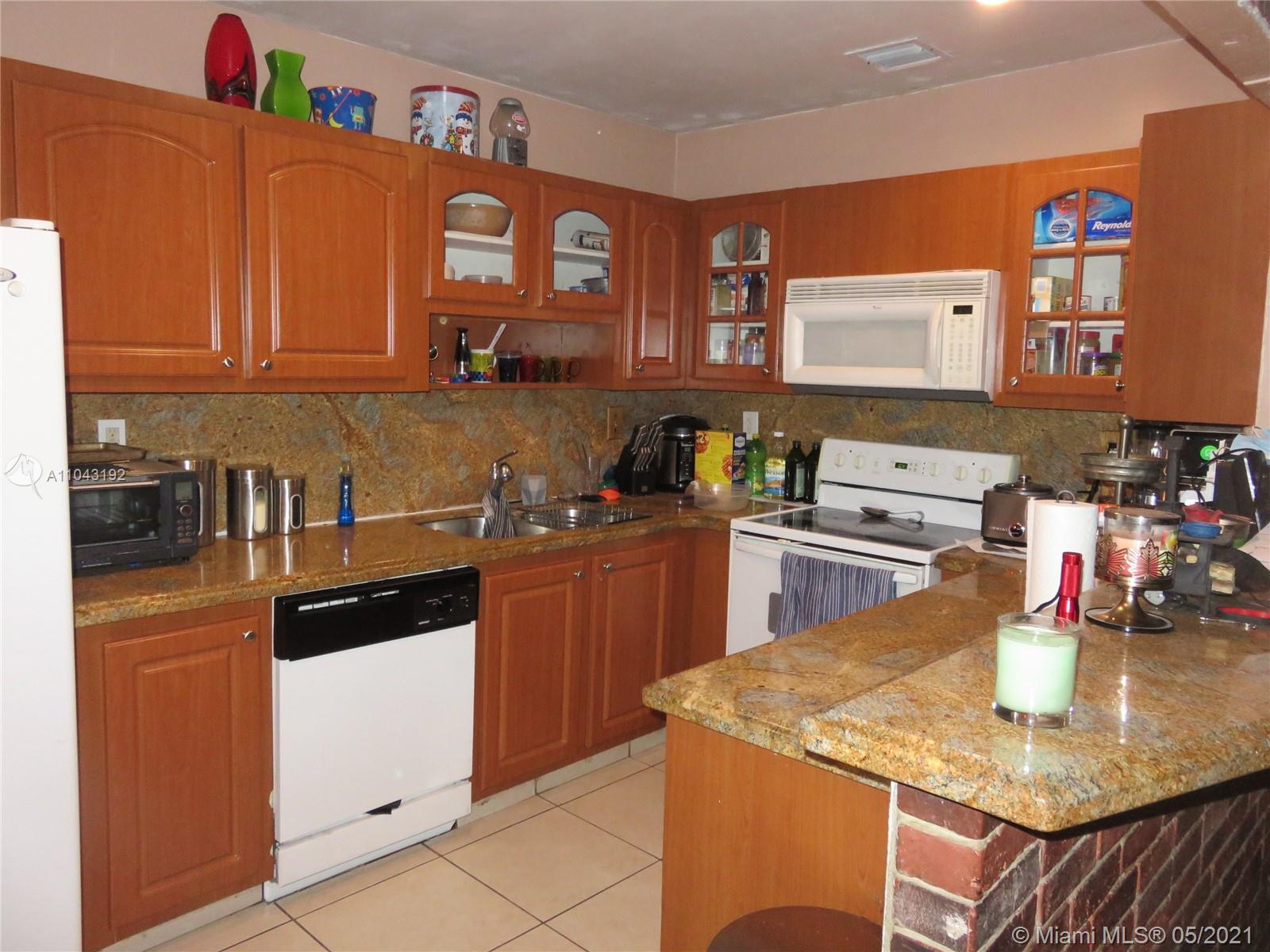 TARACOMA TOWNHOMES CONDO - Residential