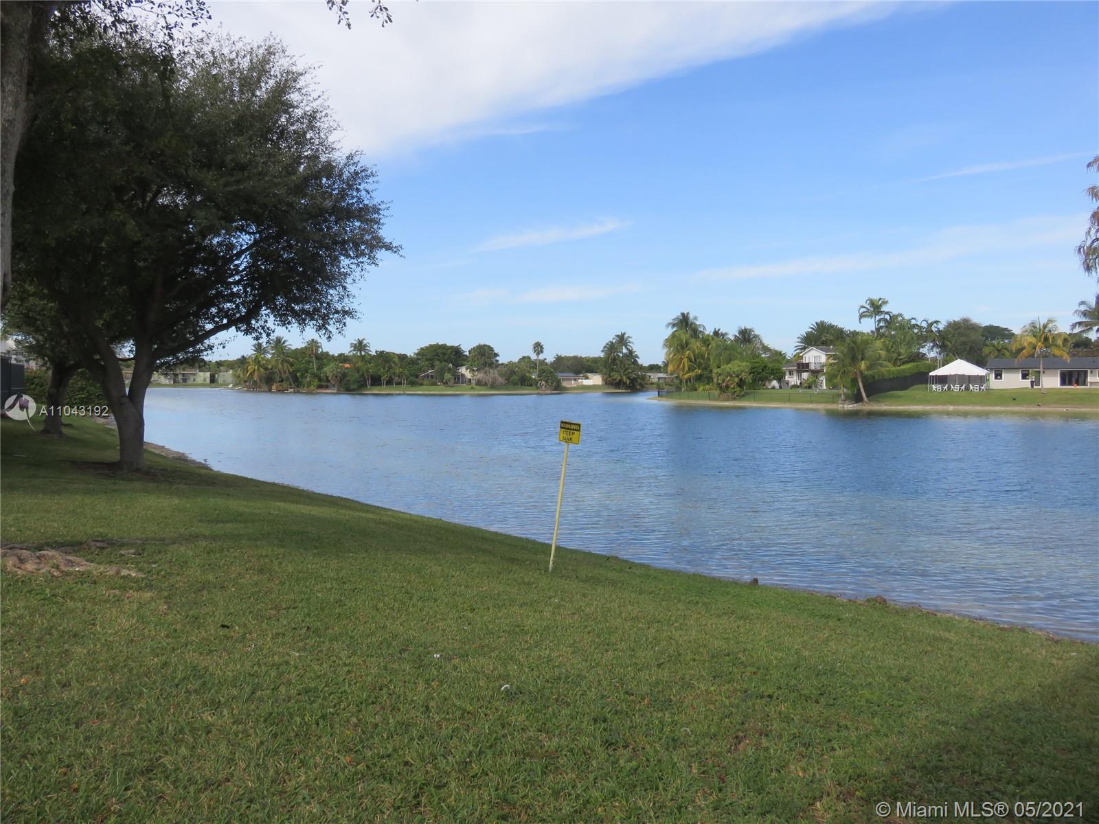 TARACOMA TOWNHOMES CONDO - Residential