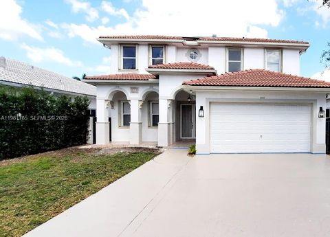 8767 NW 139th Ter Miami Lakes FL 33018