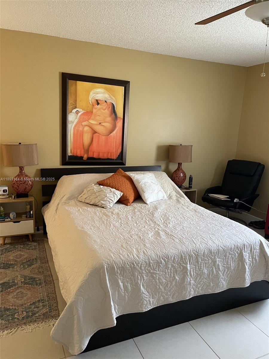 PINES OF DELRAY NORTH CON - Residential Lease