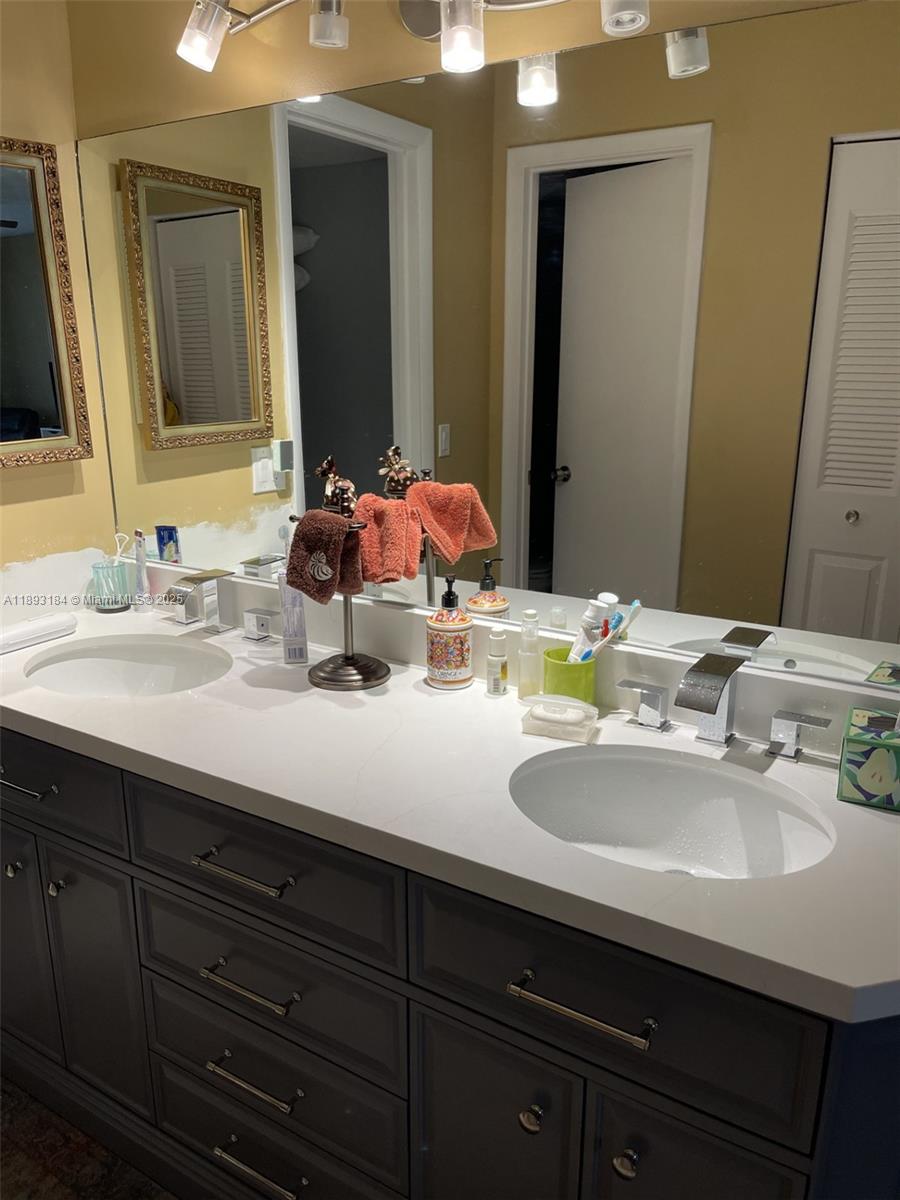 PINES OF DELRAY NORTH CON - Residential Lease