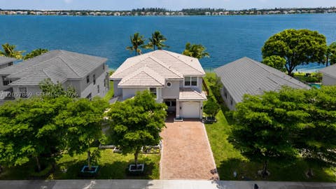 Photo of 17774 SW 47th St, Miramar, FL 33029 (MLS # A12057869)