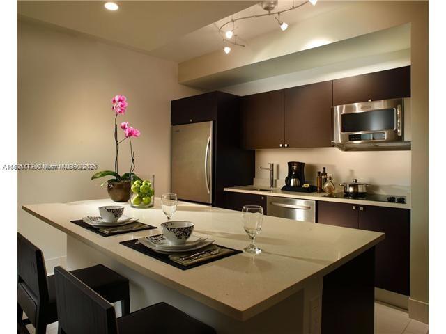 View photos, virtual tours, details... 5300 NW 87th Ave 306