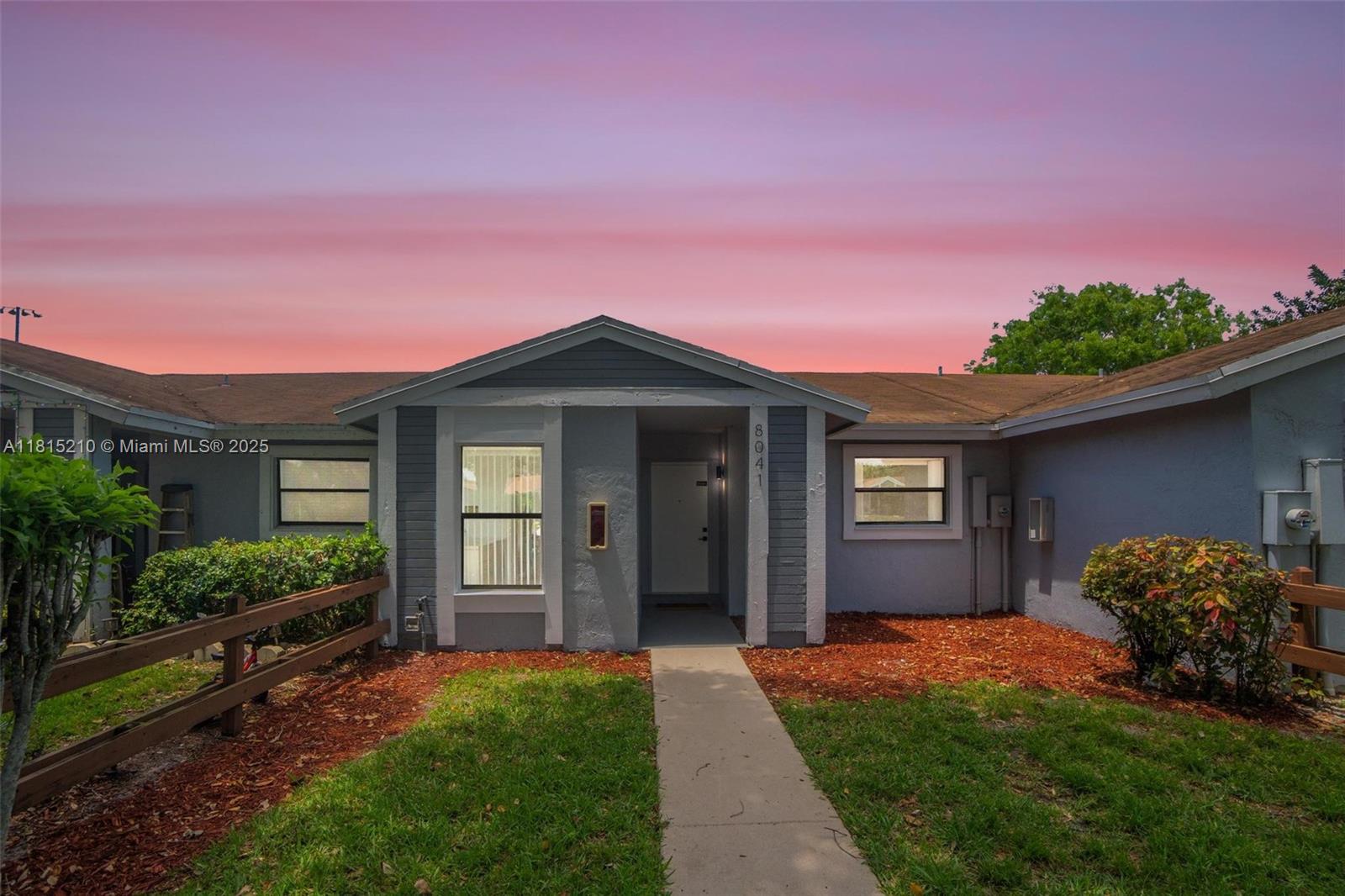 8041 Nw 41st Ct, Sunrise, Miami-Dade County, Florida - 2 Bedrooms  
2 Bathrooms - 
