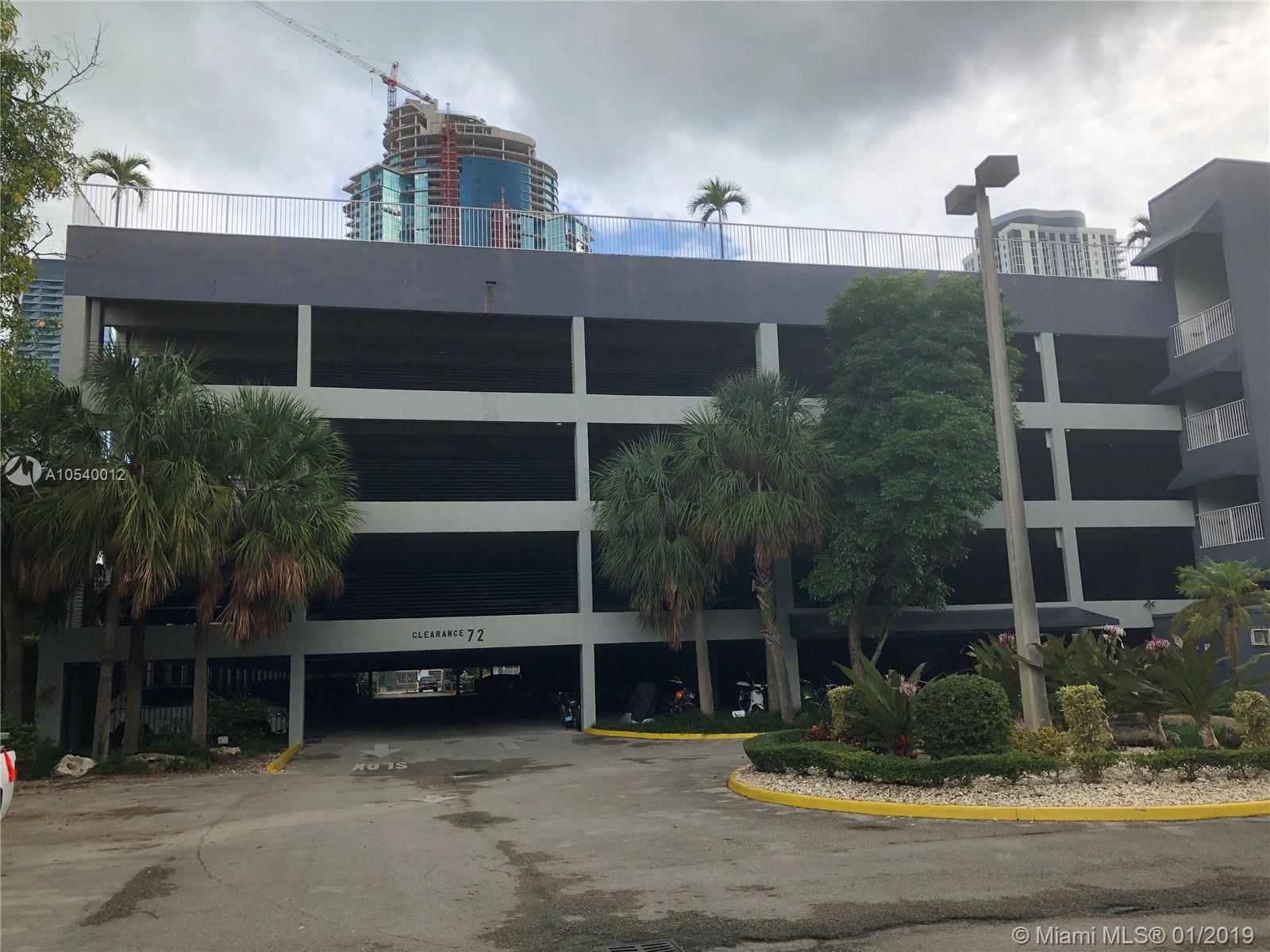 MADISON DOWNTOWN CONDO - Residential Lease