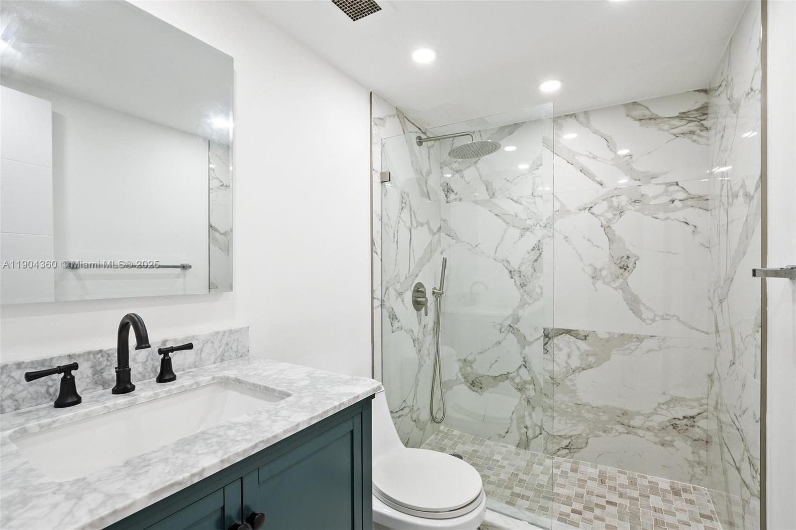 HEMISPHERES CONDO - Residential Lease