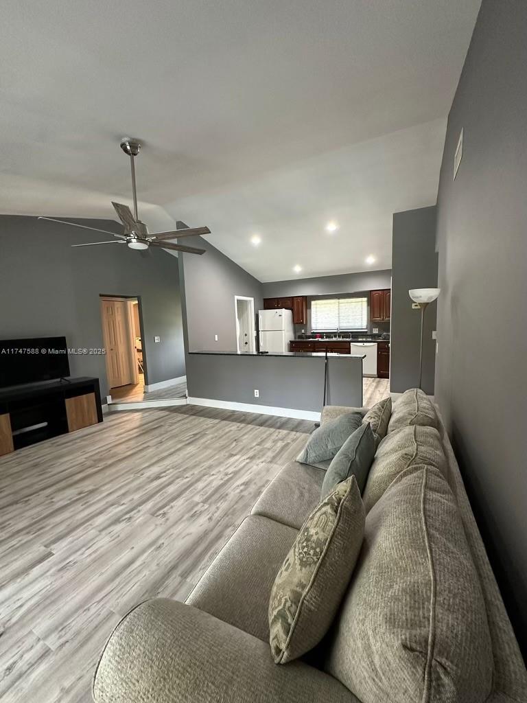 CAM ESTATES - Residential Lease