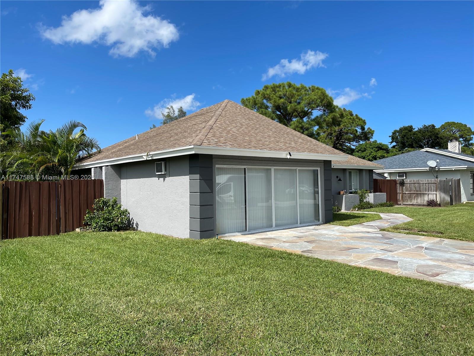 CAM ESTATES - Residential Lease