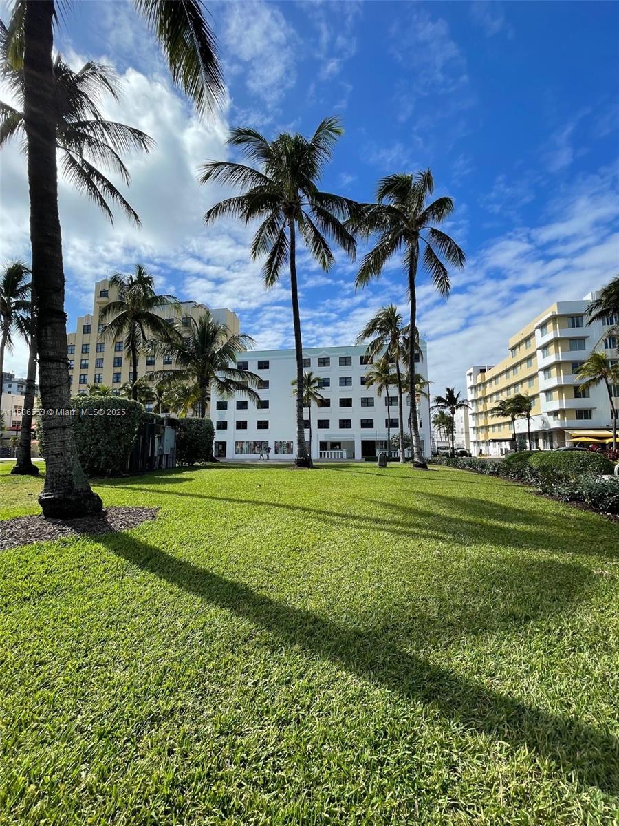 1390 Ocean Dr 201