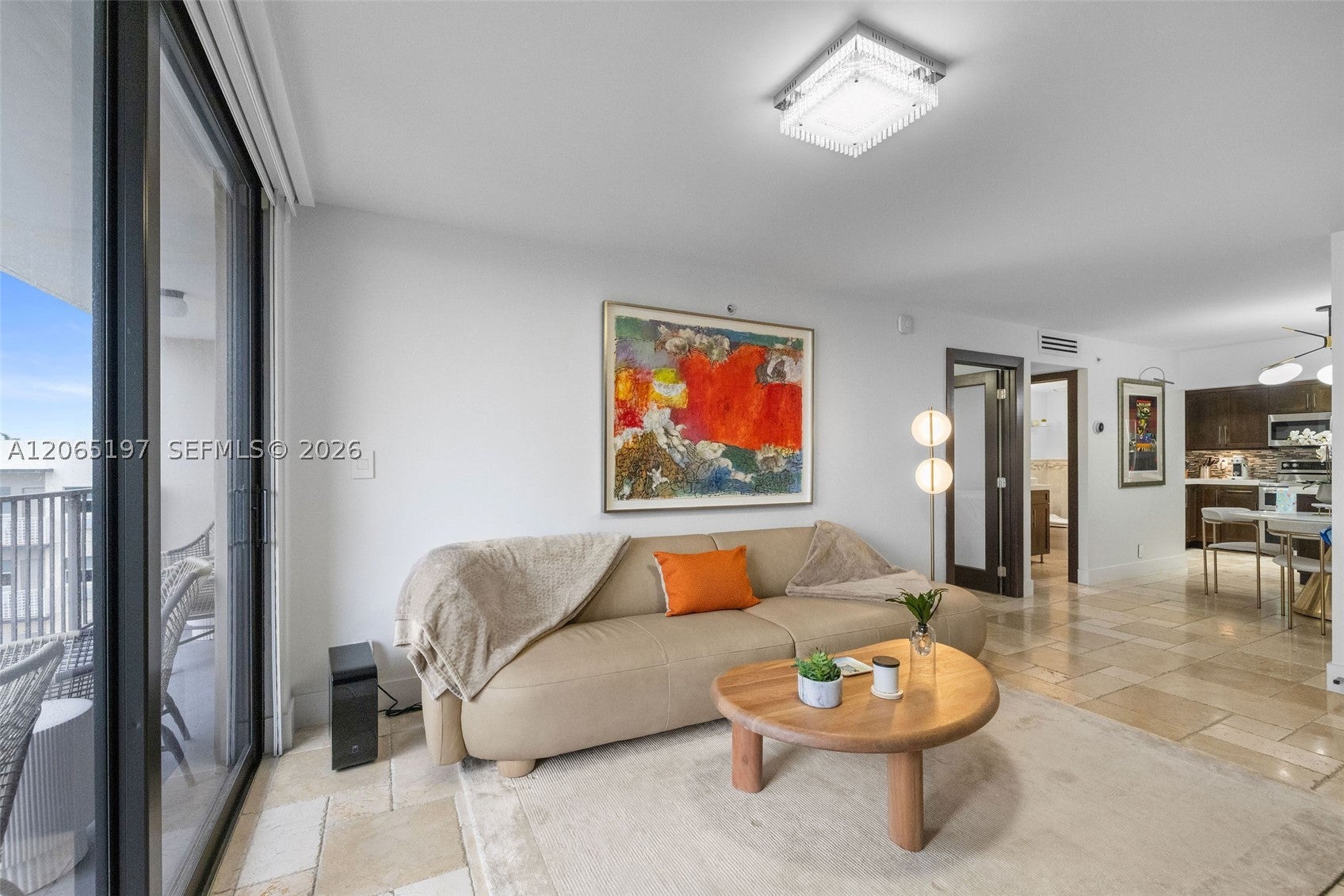 2625 Collins Ave 402