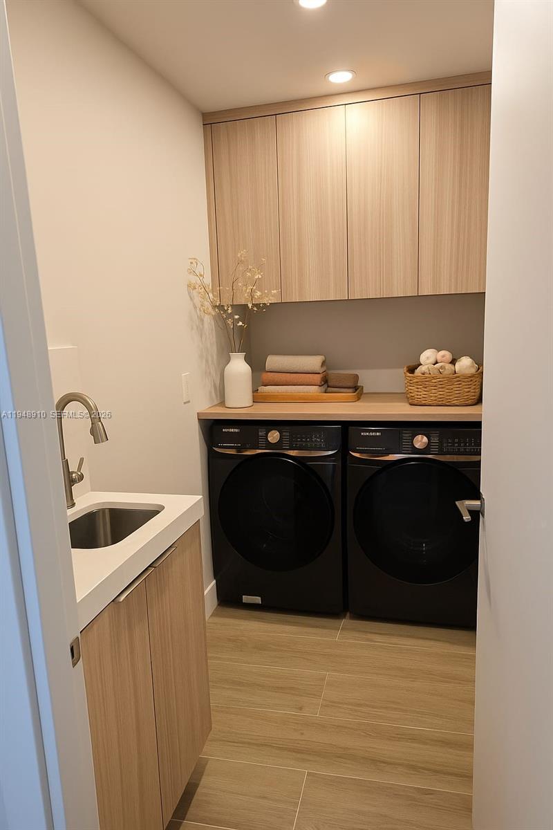 HOLLYWOOD GOLF ESTATES SE - Residential