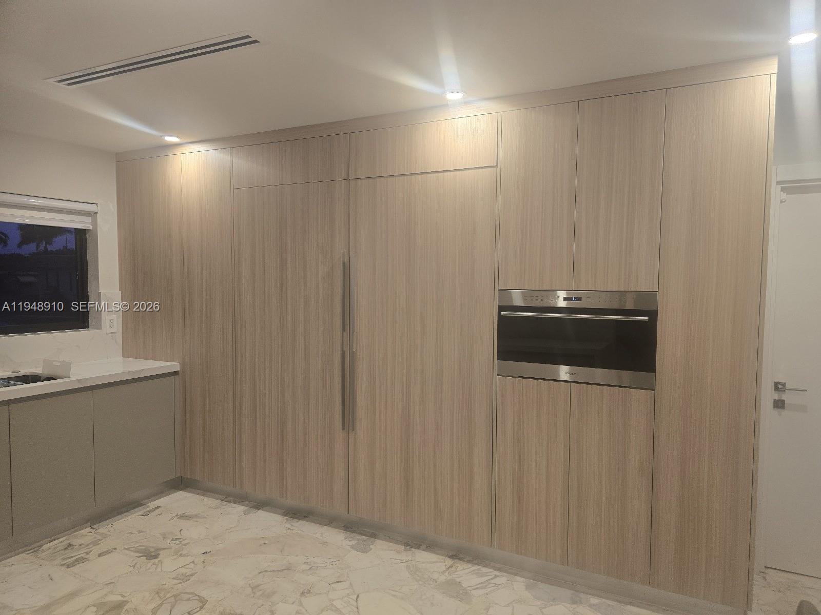 HOLLYWOOD GOLF ESTATES SE - Residential