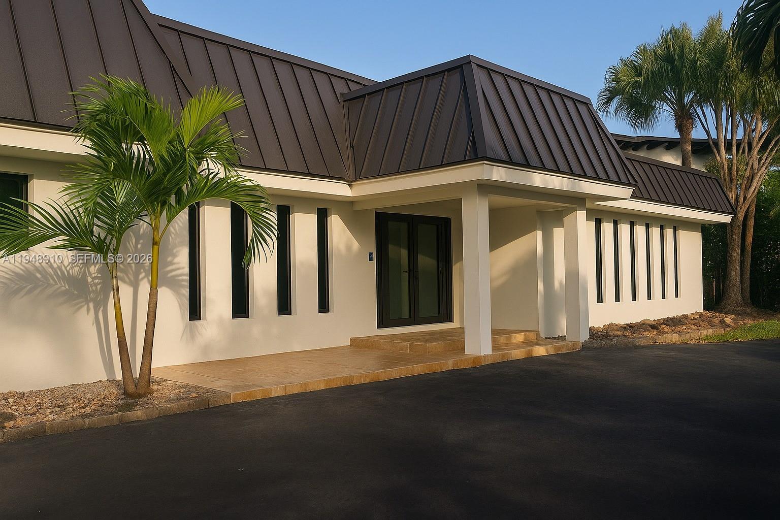 HOLLYWOOD GOLF ESTATES SE - Residential