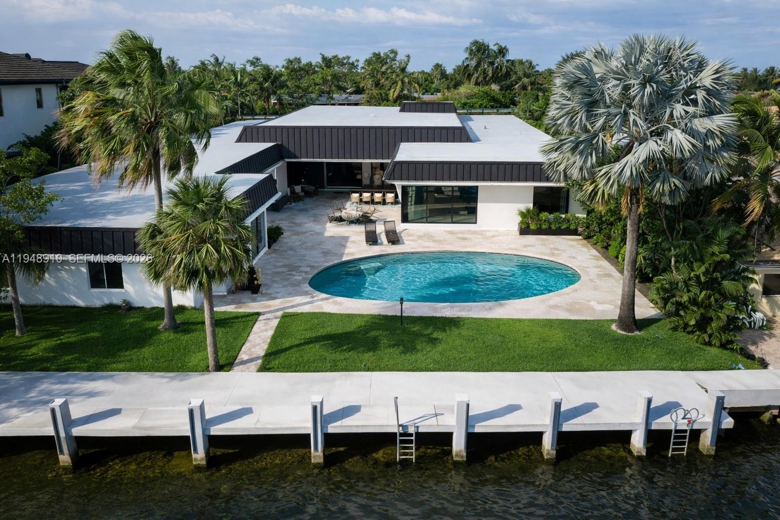 HOLLYWOOD GOLF ESTATES SE - Residential