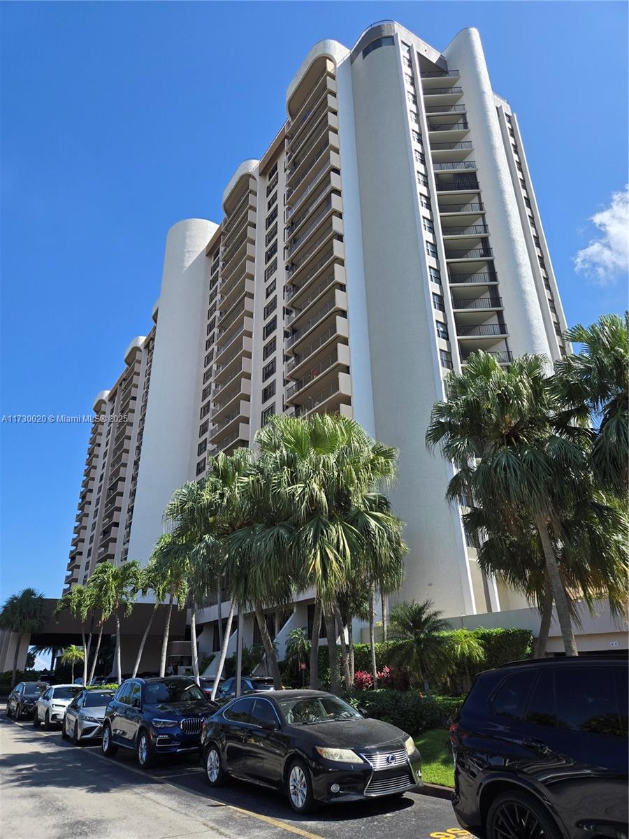 1800 Ne 114th St 911, Miami, Broward County, Florida - 2 Bedrooms  
2 Bathrooms - 