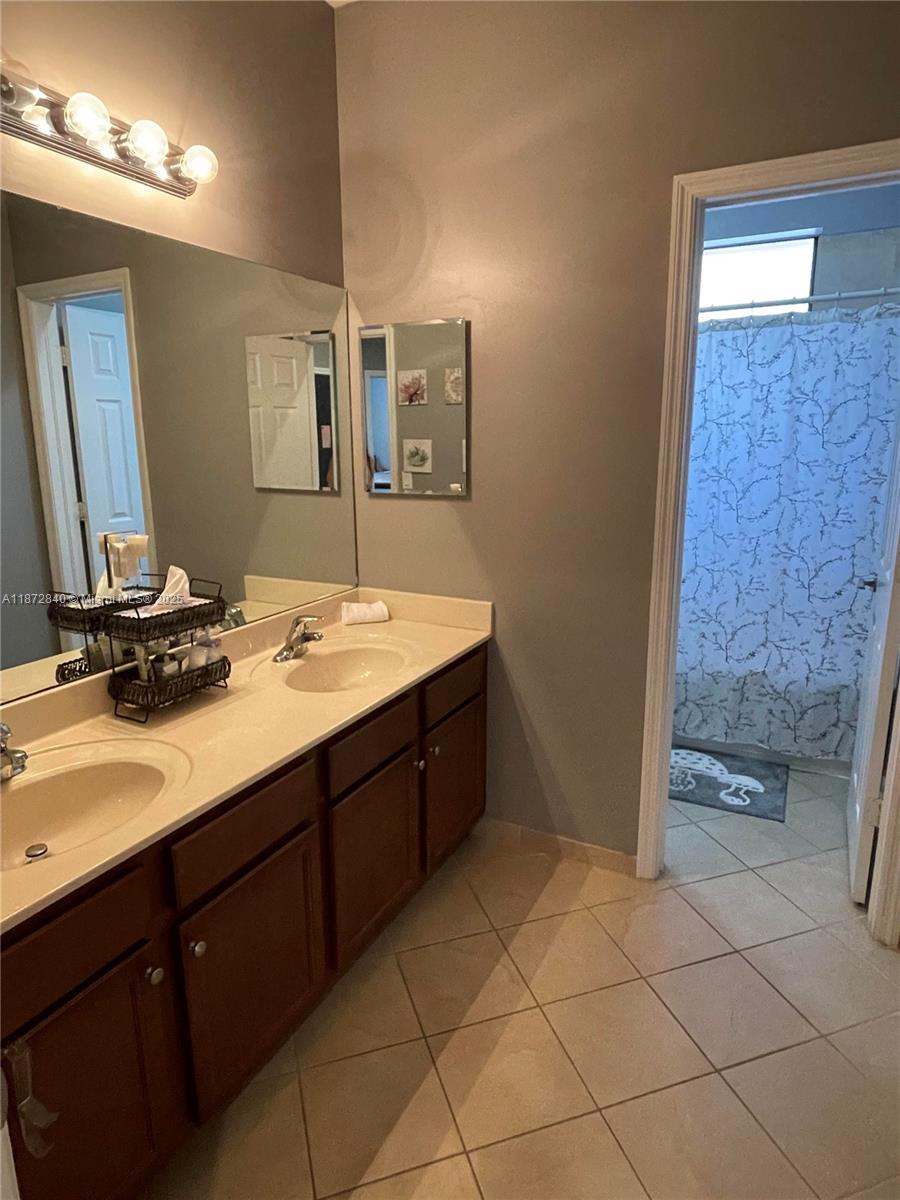 SILVER PALM EAST SEC TWO - Residential