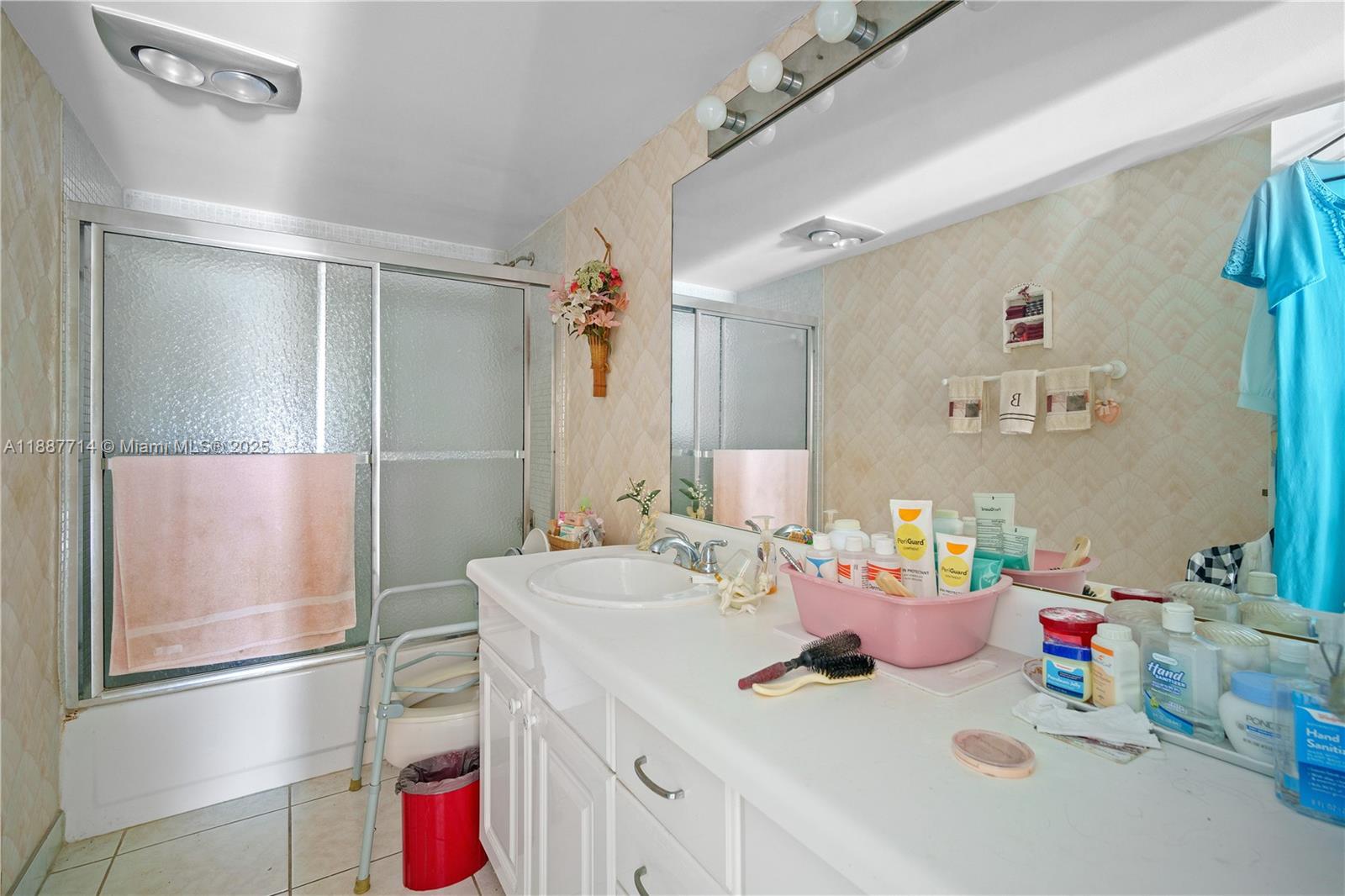 EAST POINT TOWERS CONDO - Residential