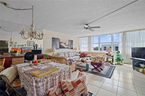 Photo of 1160 N Federal Hwy #1018, Fort Lauderdale, FL 33304 (MLS # A11887714)