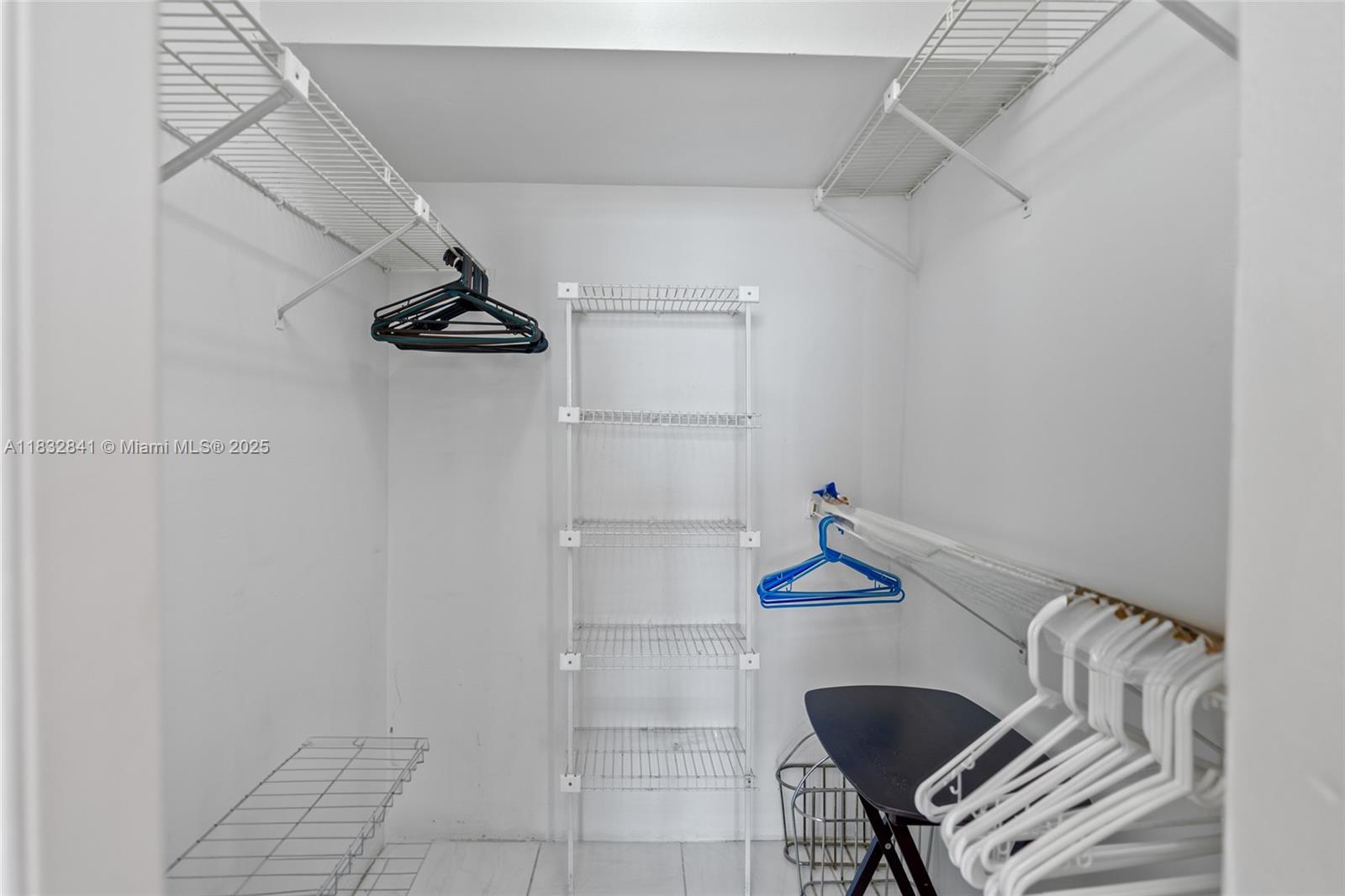 1200 Saint Charles Pl PH7