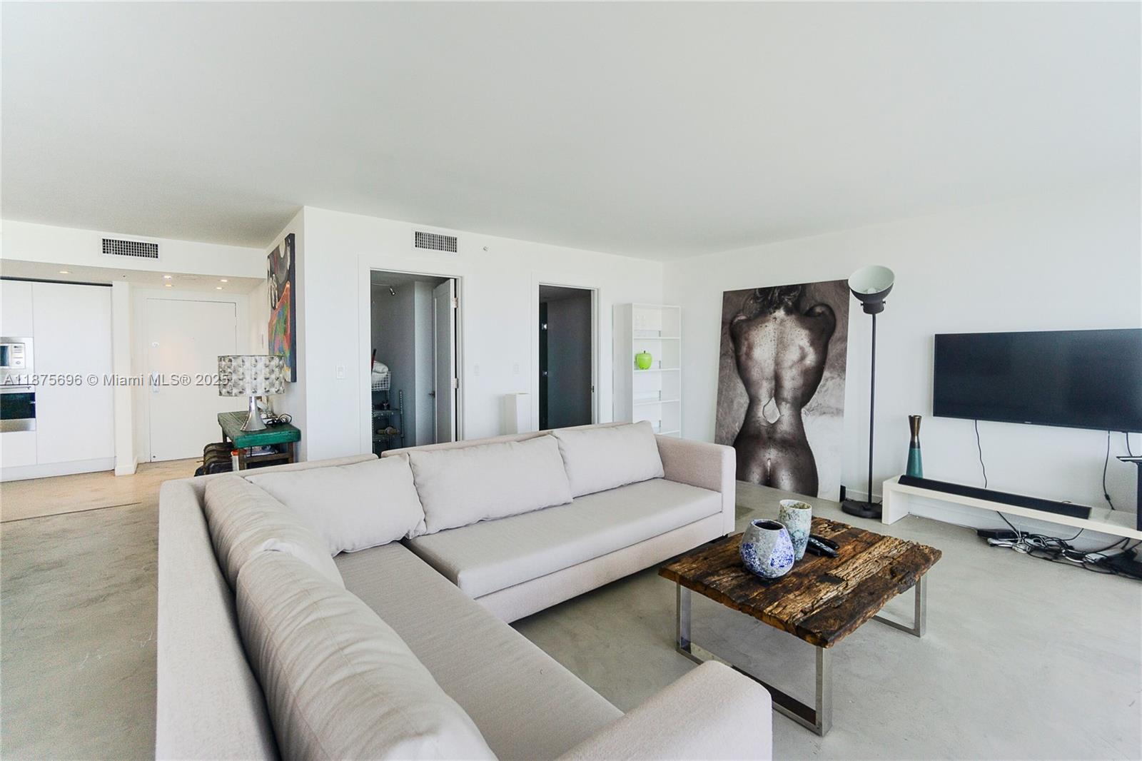 1900 Sunset Harbour Dr 2011