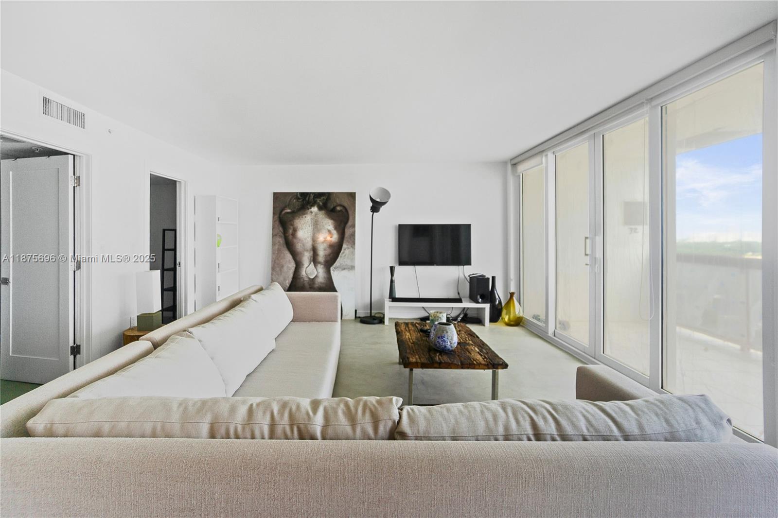1900 Sunset Harbour Dr 2011