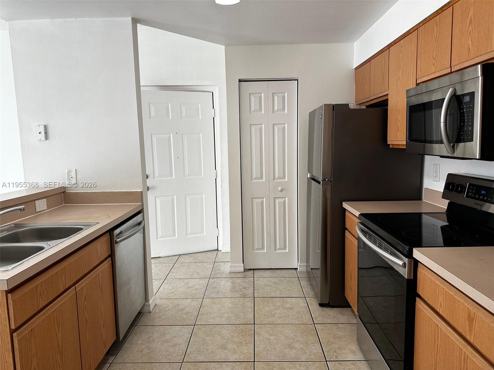 3502 Windy Walk Way 2111