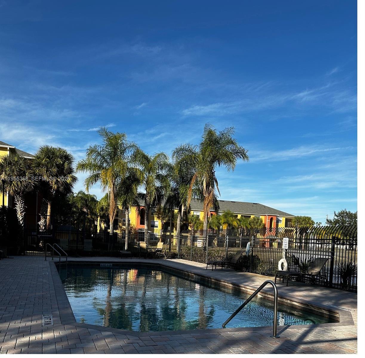 Palms Villa Residences - Residential