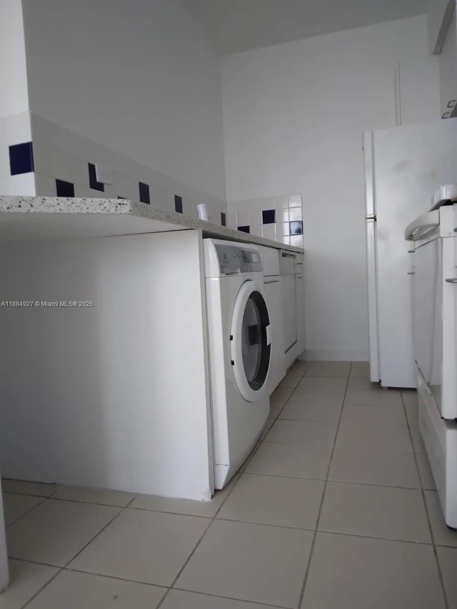 Miami Beach, Florida 33139, United States, ,1 BathroomBathrooms,Residential,Active,216719