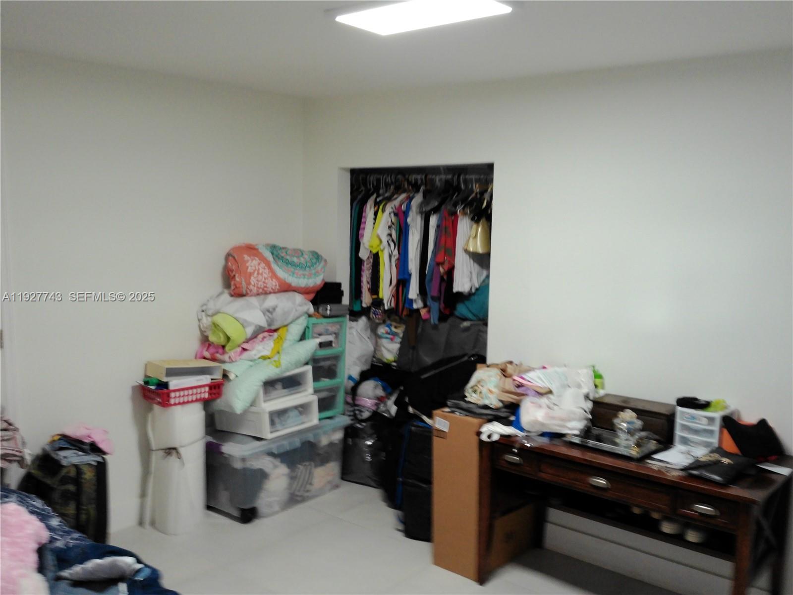 WESTWOOD LAKE 5TH ADDN - Residential