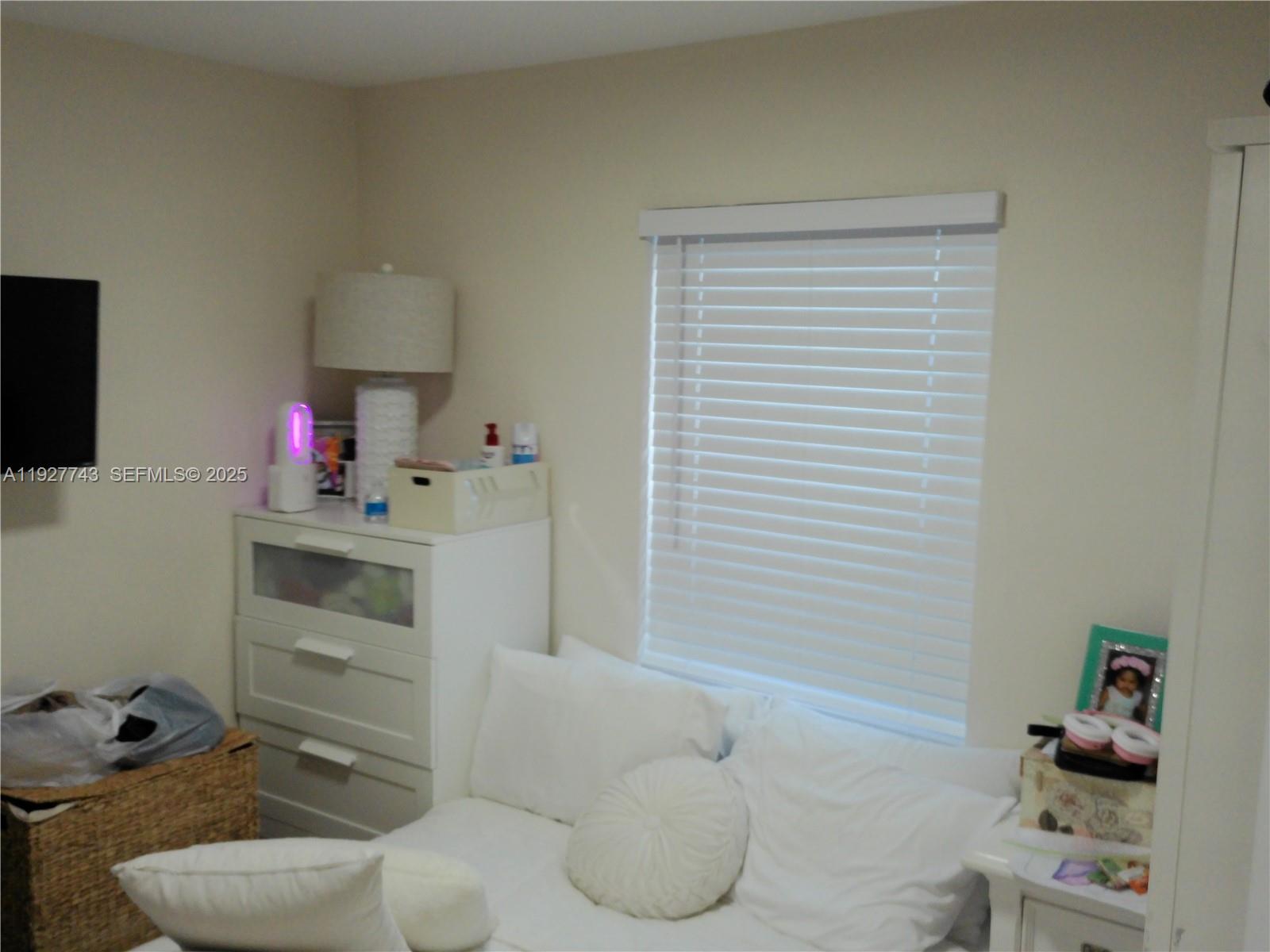 WESTWOOD LAKE 5TH ADDN - Residential