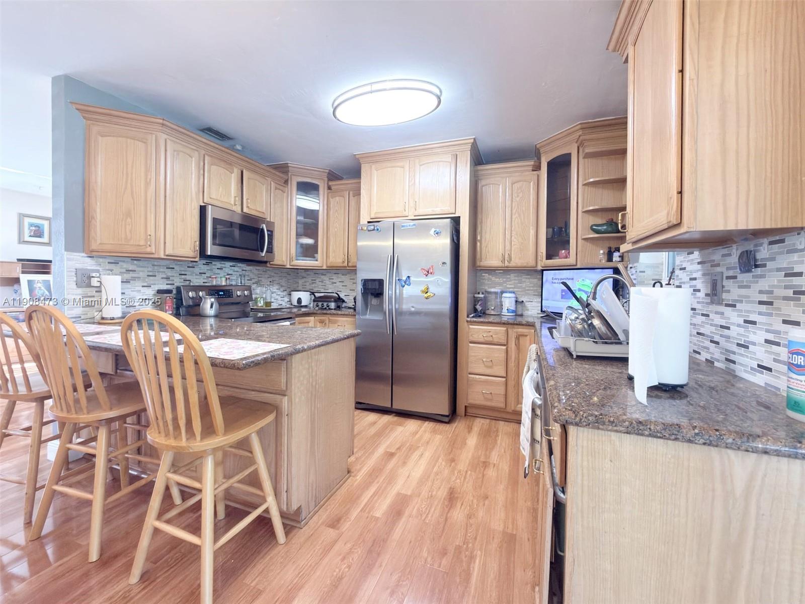 KENDALL ESTATES - Residential