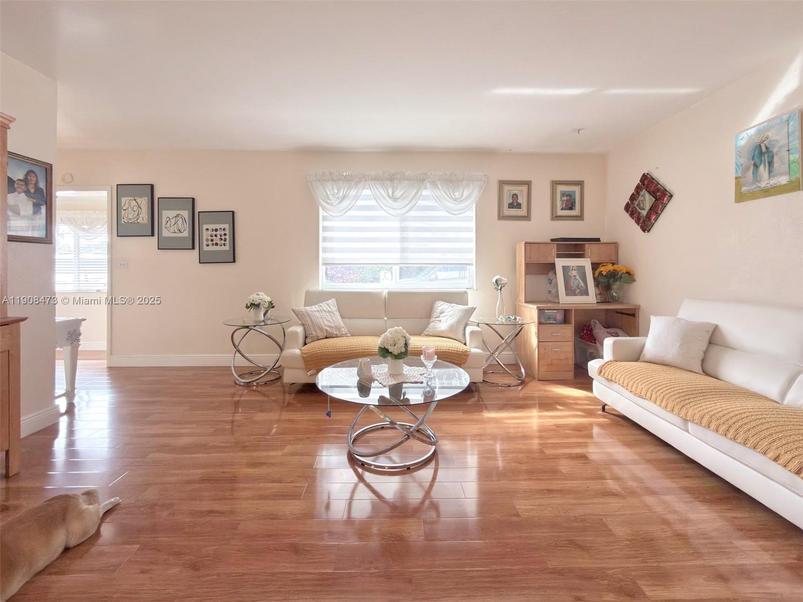 KENDALL ESTATES - Residential