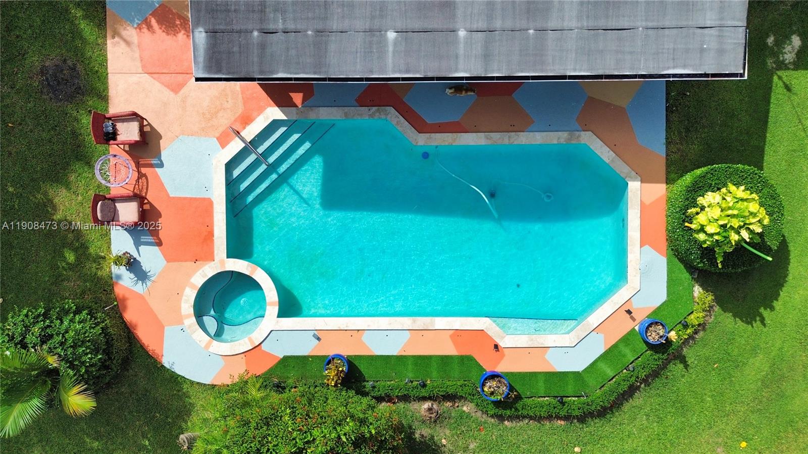 KENDALL ESTATES - Residential