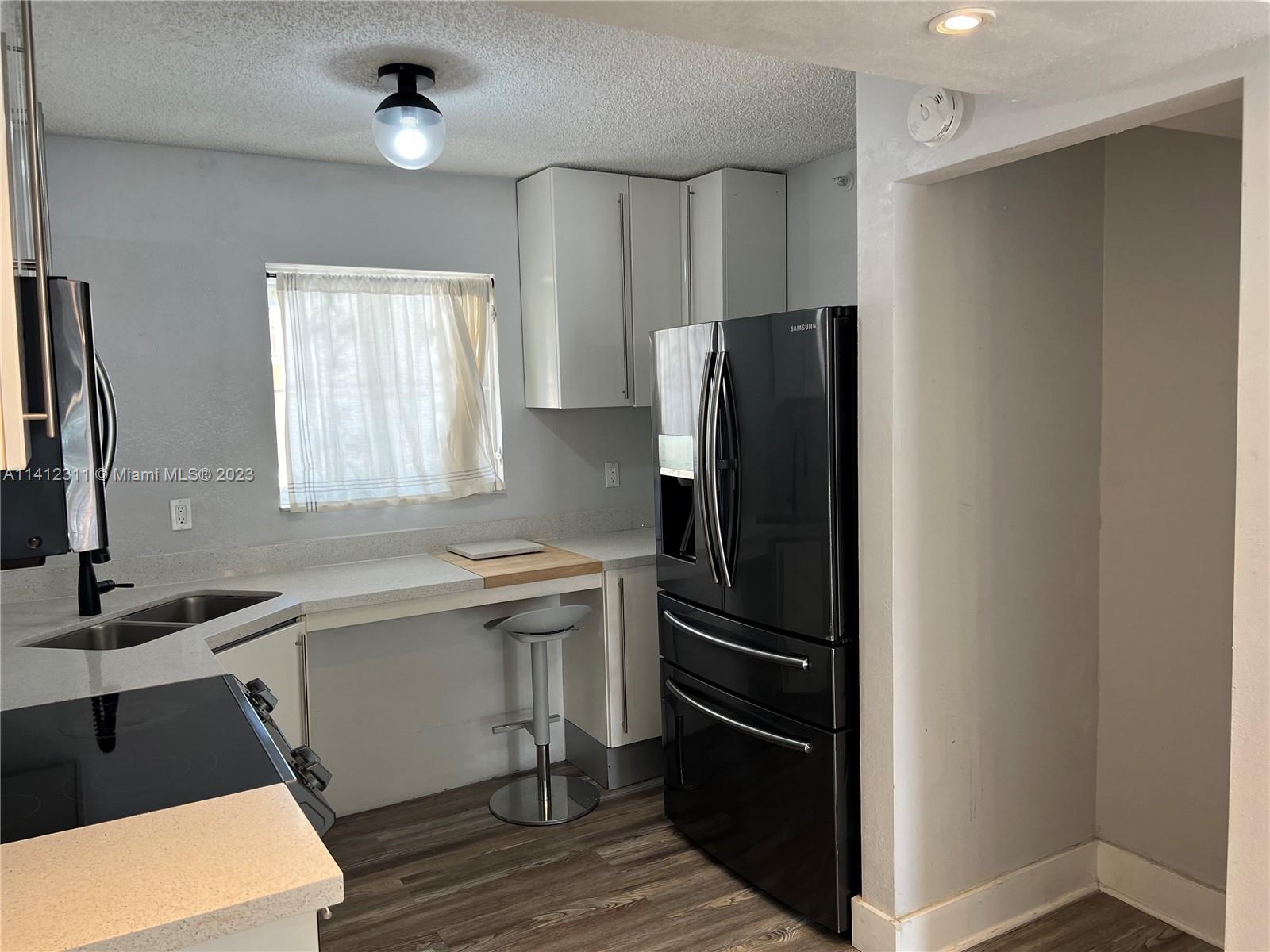 EL GRECO CONDO - Residential Lease