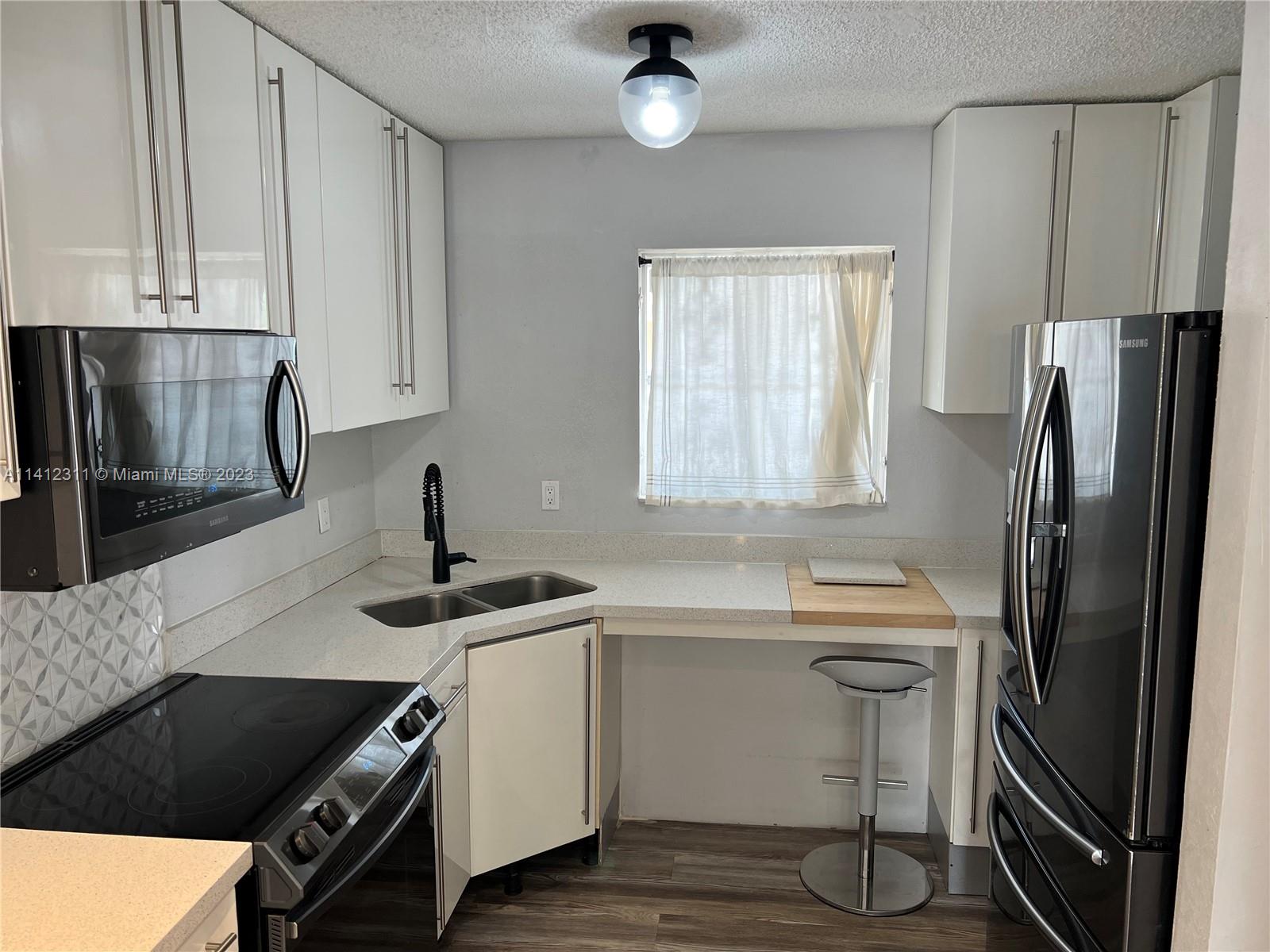 EL GRECO CONDO - Residential Lease