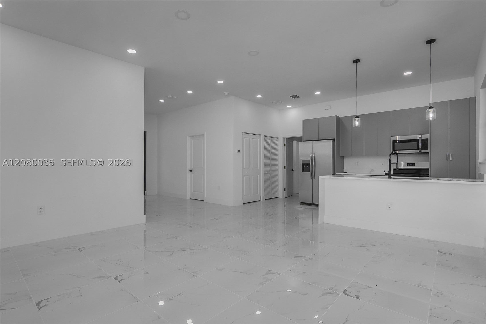 2035 NE 9th Ave