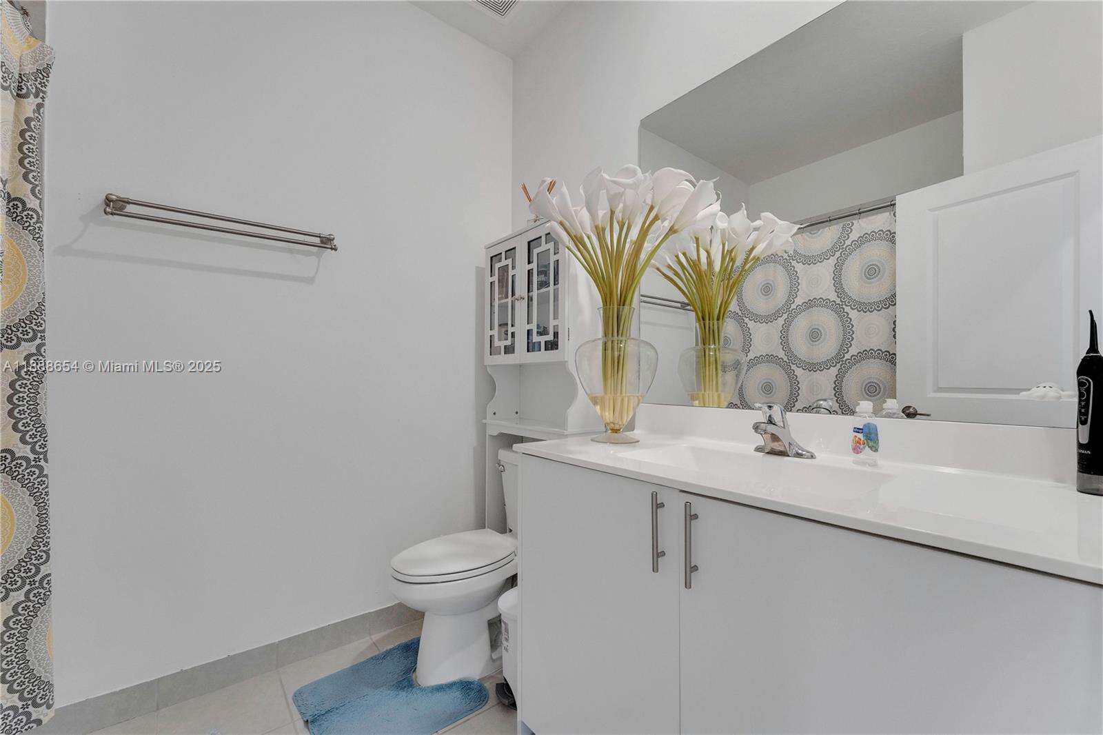 KENDALL ASSEMBLAGE SOUTH - Residential