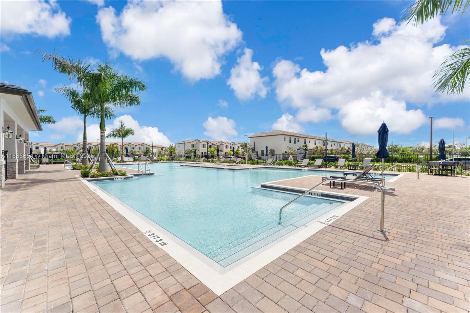 KENDALL ASSEMBLAGE SOUTH - Residential