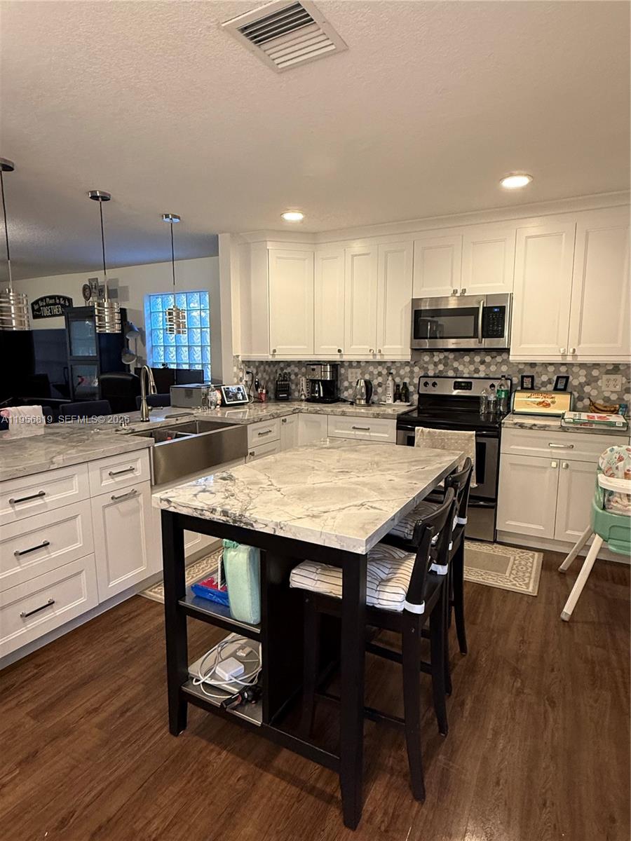 JASMINE AT THE HAMMOCKS 1 - Residential